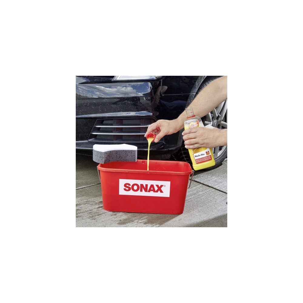 SONAX 03143000 Glanzshampoo Konzentrat Glanz Autoshampoo 4x1L